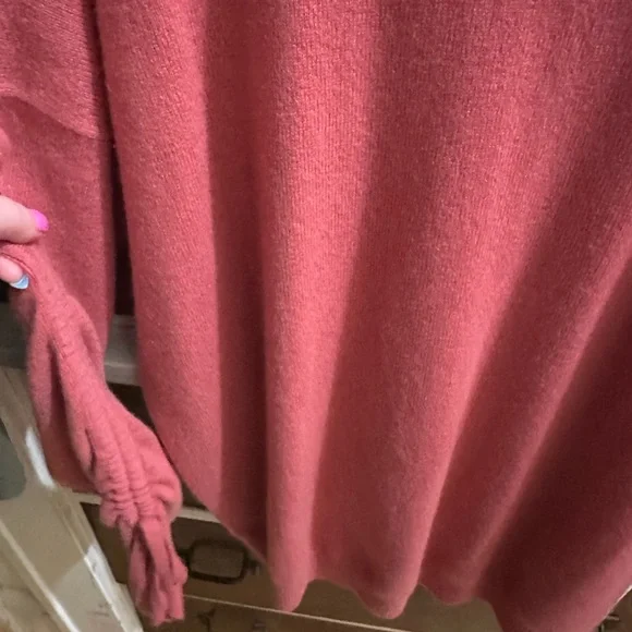 Neiman Marcus XL NWT cashmere sweater with fun sleeves. Beautiful sweater. NWT. - Picture 6 of 8